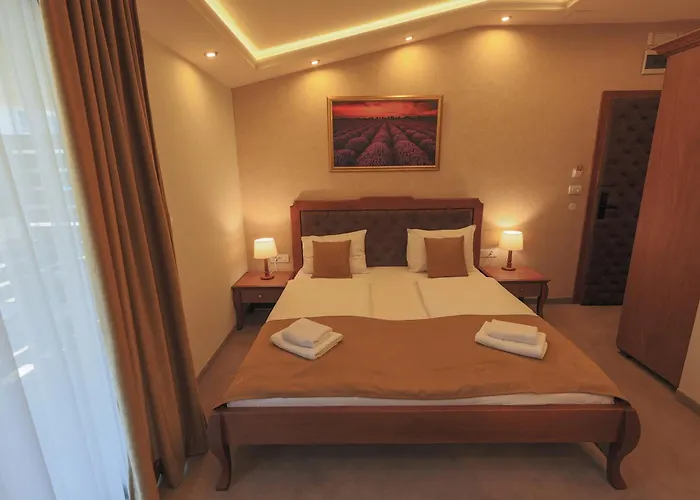 Provence Rooms